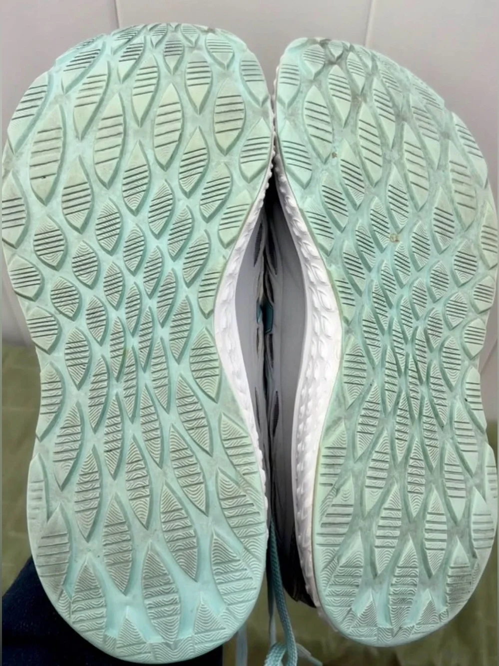 New Balance 420v3 sneakers grey/mint green size 10